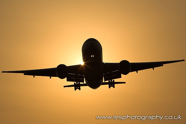 777_sun.jpg - British Airways - Order a Print Below or email info@iesphotography.co.uk for other usage