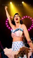 Katy_Perry_Shep_Bush_100609-9557