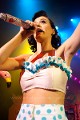 Katy_Perry_Shep_Bush_100609-9601